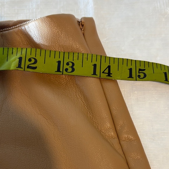 Babaton modern faux vegan Leather Mini Skirt - Picture 7 of 9